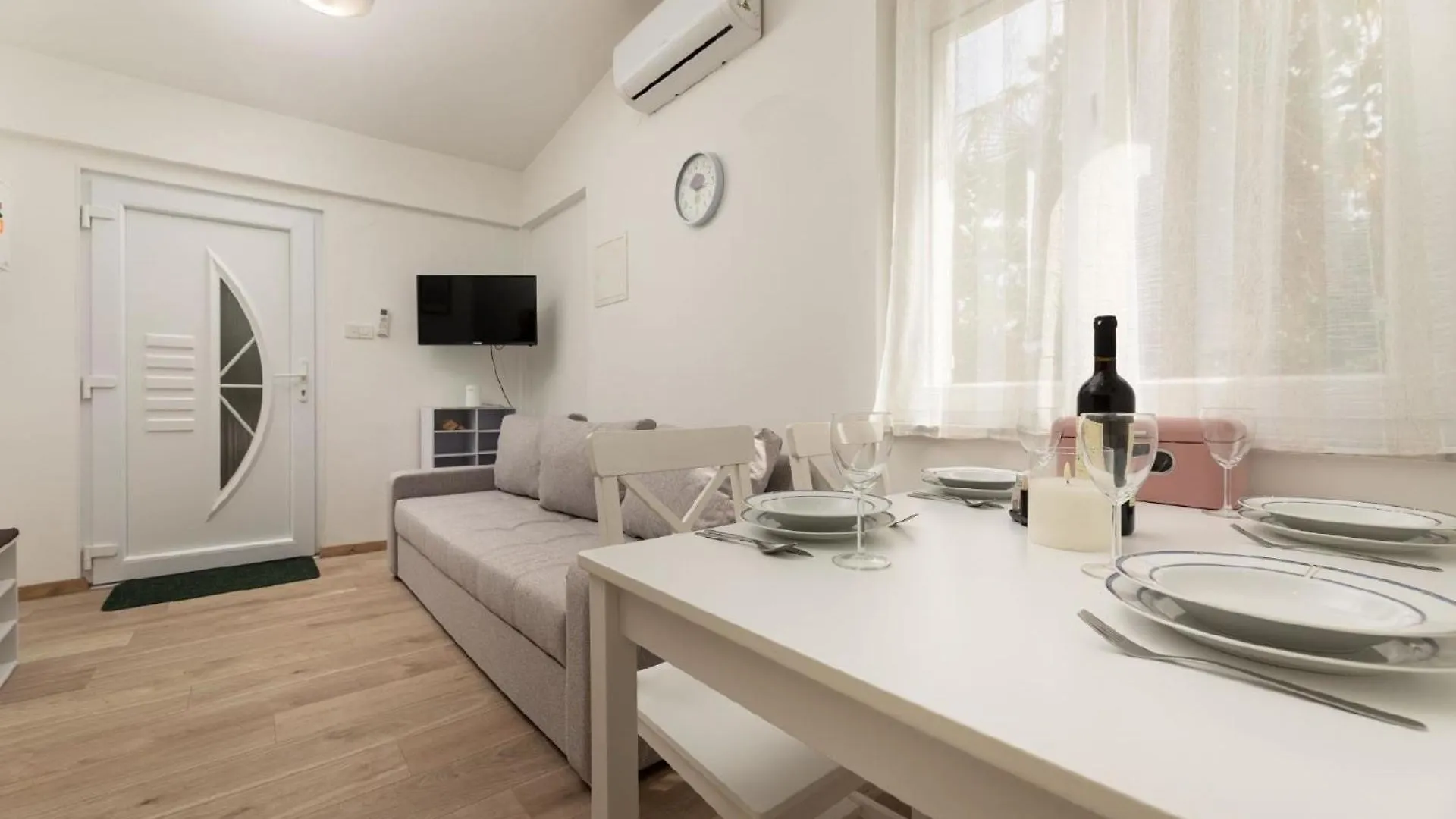 Ferienwohnung Fuer 4 Personen Ca 50 Qm In Njivice, Kvarner Bucht Krk 0*, Njivice
