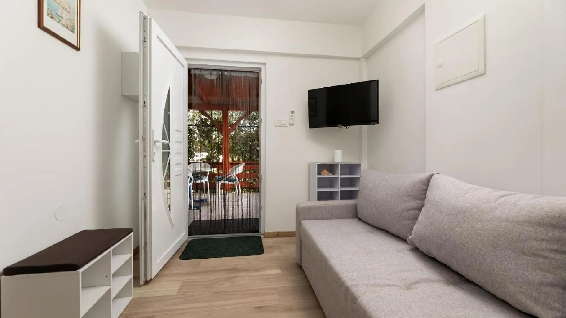 Apartment Ferienwohnung Fuer 4 Personen Ca 50 Qm In Njivice, Kvarner Bucht Krk